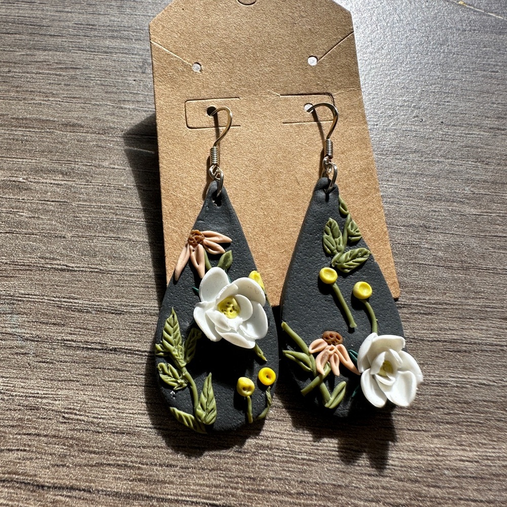 Black Teardrop Floral Earrings with White Blooms